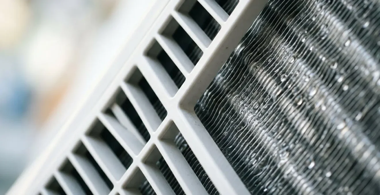 Dettaglio macro di un sistema di climatizzazione moderno senza elementi di testo